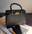 Bolsa Média Suzi – Praticidade e Estilo Para Seu Dia a Dia