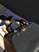 Bolsa Média Suzi – Praticidade e Estilo Para Seu Dia a Dia