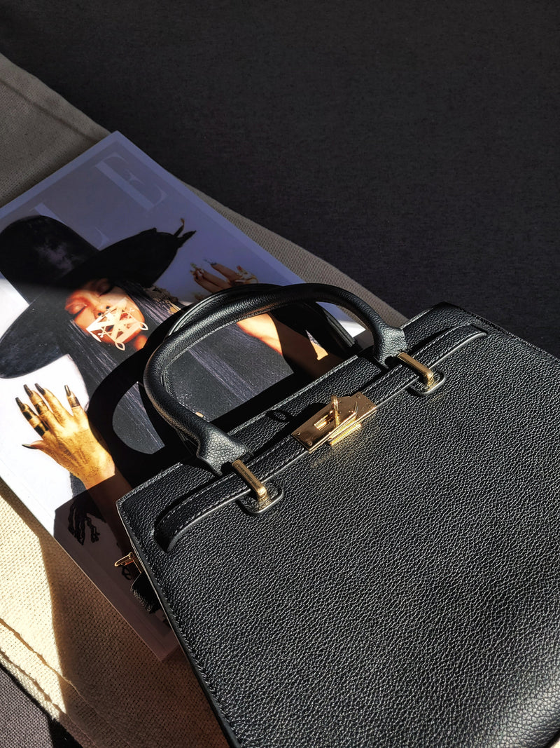 Bolsa Média Suzi – Praticidade e Estilo Para Seu Dia a Dia