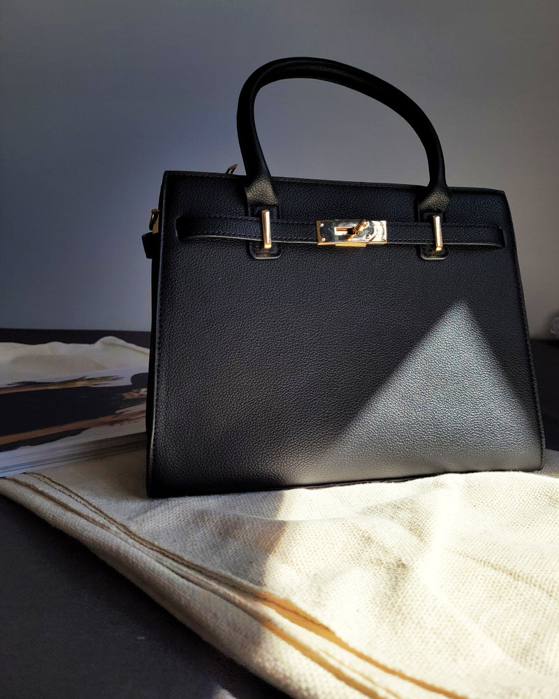 Bolsa Média Suzi – Praticidade e Estilo Para Seu Dia a Dia