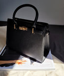 Bolsa Média Suzi – Praticidade e Estilo Para Seu Dia a Dia