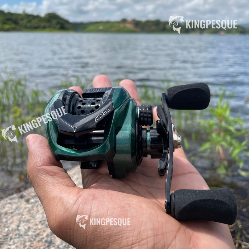 Carretilha Shimano ATD200: Drag de 10kg e Travagem Magnética para Pesca Eficiente