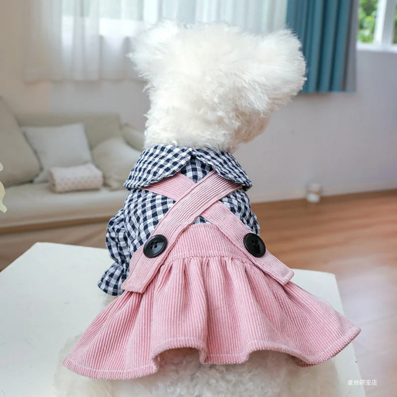 Vestido Jardineira Confortável para Cachorros – Estilo e Liberdade em Cada Movimento
