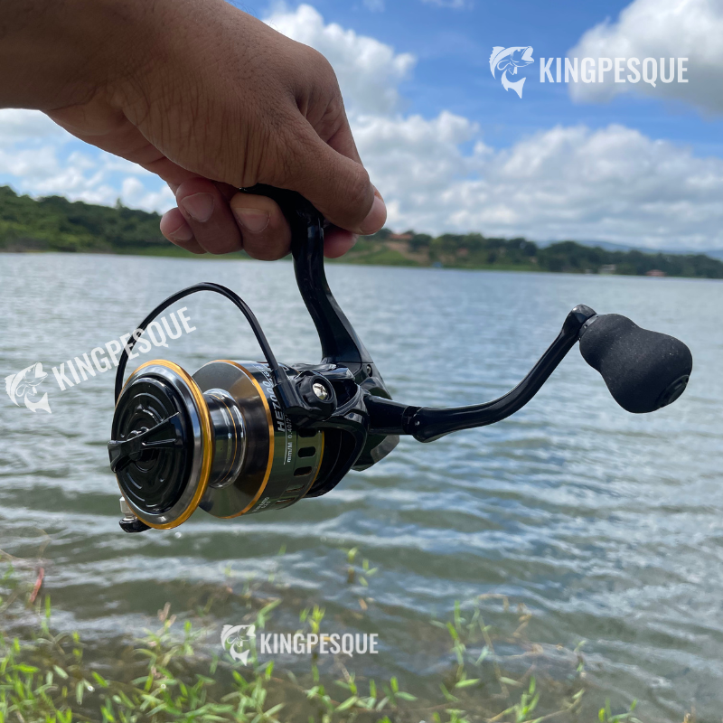 Molinete Shimano com Drag de Até 15kg e 19 Rolamentos para Rotação Impecável + Óculos de Sol Polarizados Grátis para Aventuras ao Ar Livre