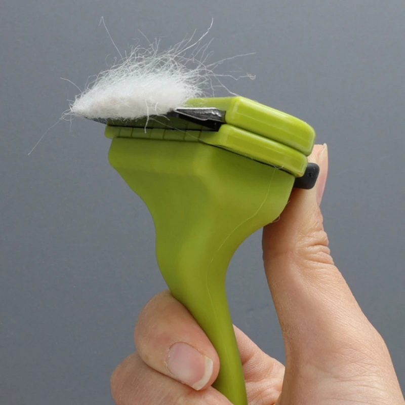 Escova Removedora de Pelos com Botão – Conforto e Praticidade na Sua Rotina