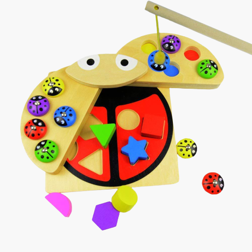 **Joaninha de Madeira: A Alegria que Transforma Seu Espaço**