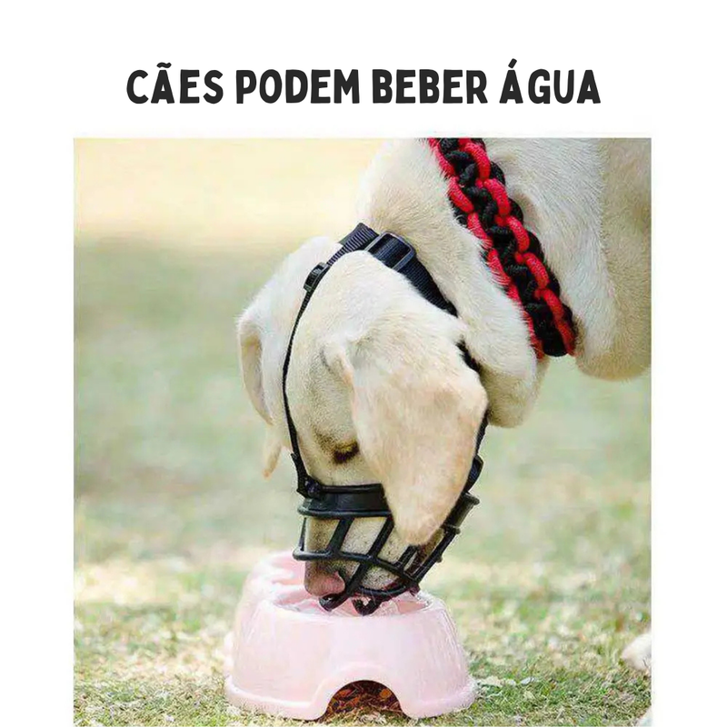 Focinheira Ajustável de Silicone Preta para Cães Grandes - Conforto e Segurança em Cada Passeio