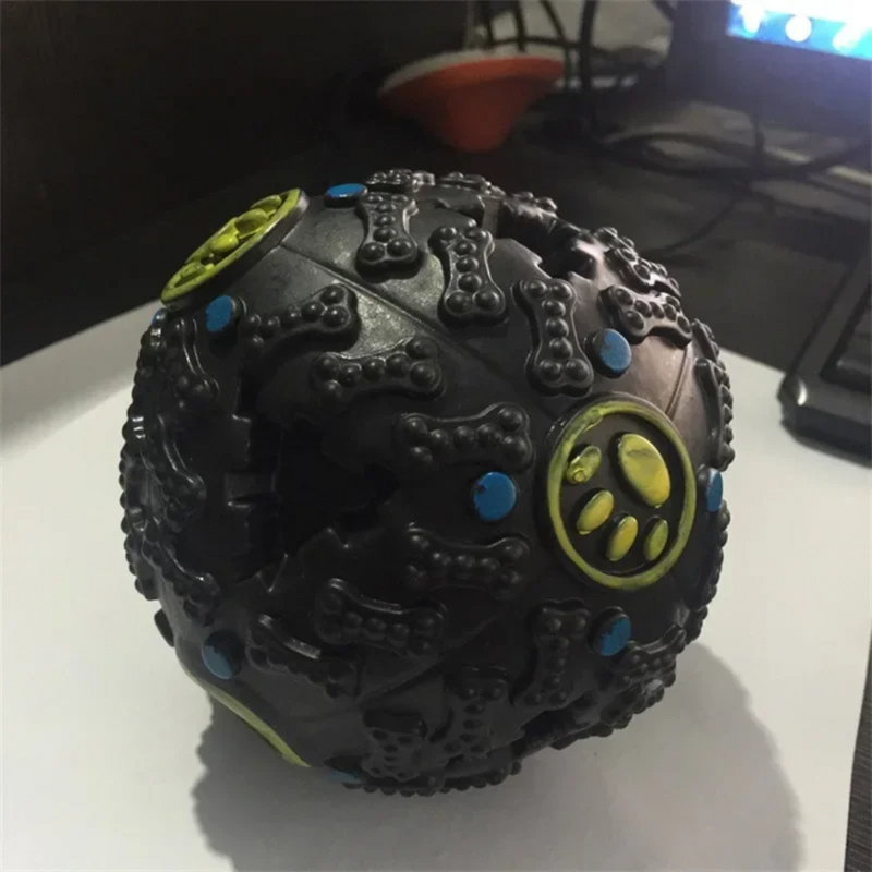 Bola Interativa para Petiscos: Dispenser de Ração Que Torna a Alimentação Mais Divertida