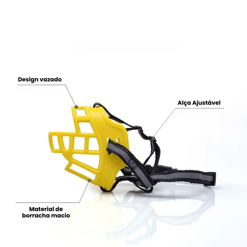 Focinheira Ajustável de Silicone Preta para Cães Grandes - Conforto e Segurança em Cada Passeio