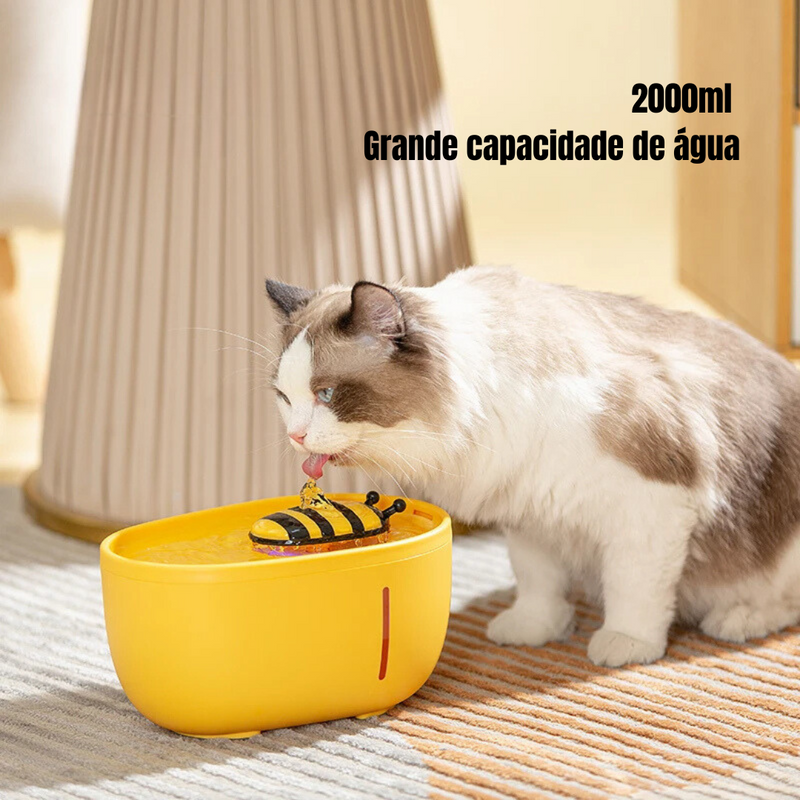 Fonte de Água em Forma de Abelha para Gatos: Hidratação Divertida e Atraente