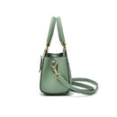 Elegância e Conforto: Bolsa Feminina em Couro Floraris