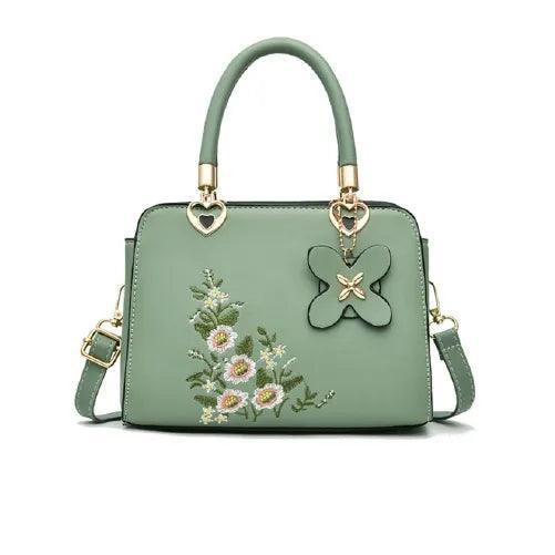Elegância e Conforto: Bolsa Feminina em Couro Floraris