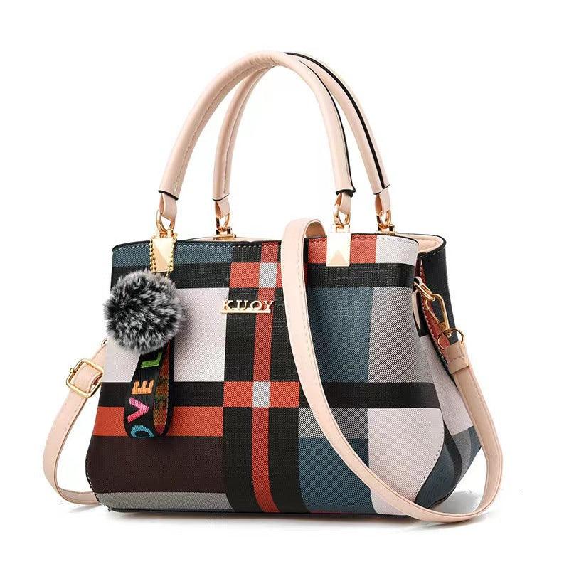 Sacola de Ombro Feminina Vittoria Plaid: Conforto e Estilo para o Seu Dia a Dia