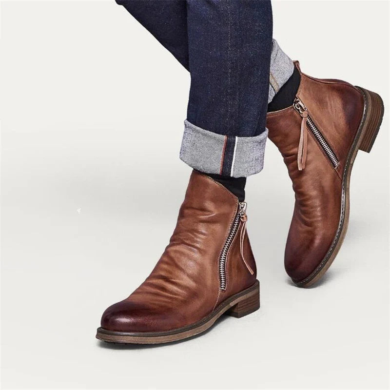 Bota Masculina Social de Couro Modelo Retrô