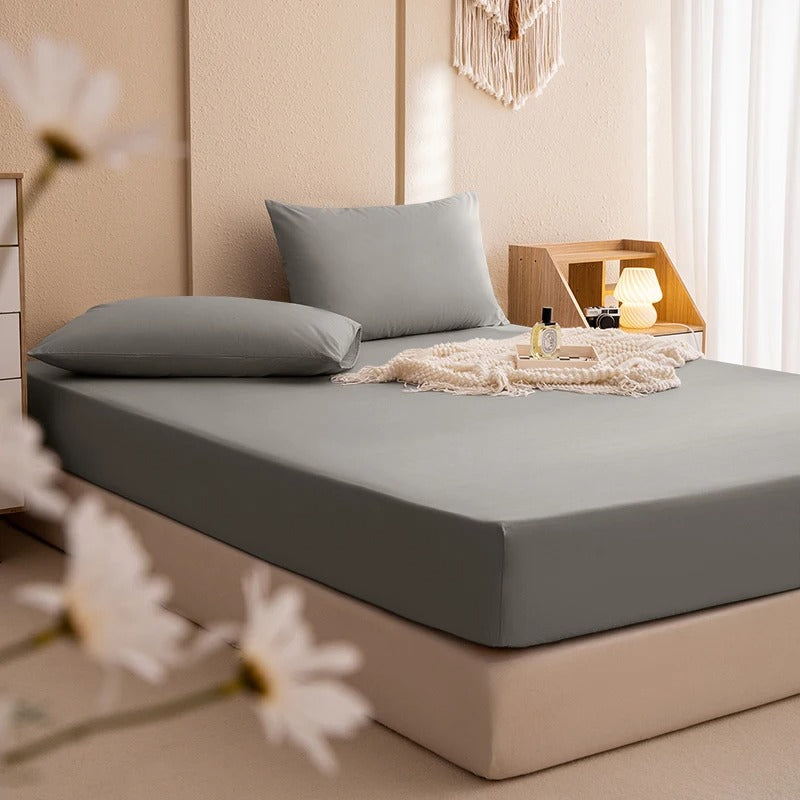 Conjunto de Lençol e Fronhas SleepGuard: Proteção Impermeável e Conforto Antialérgico