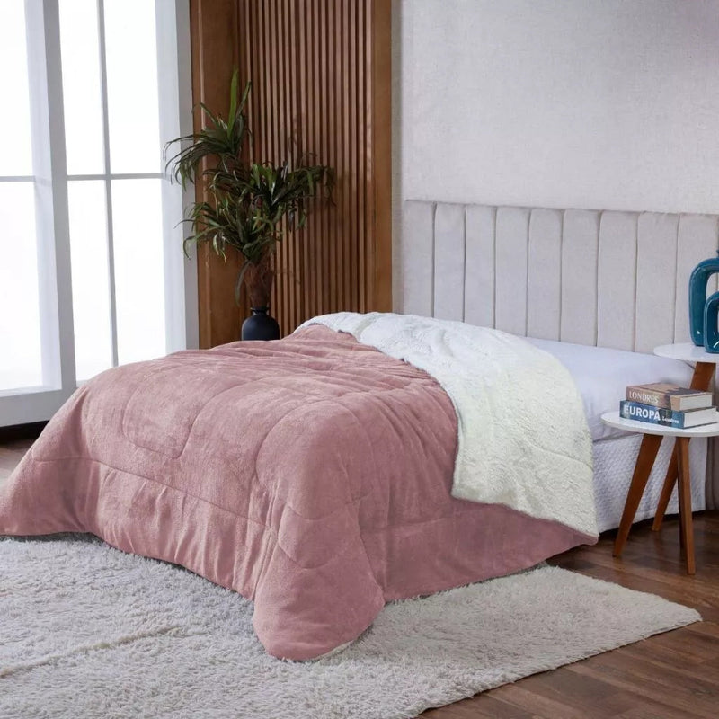 Edredom Queen Aveludado: Conforto Térmico para Noites de Inverno