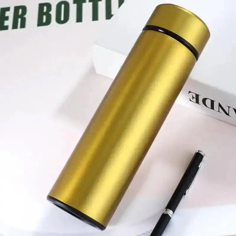 **Garrafa Térmica Inteligente 500ml – Conforto e Praticidade em Cada Gole**