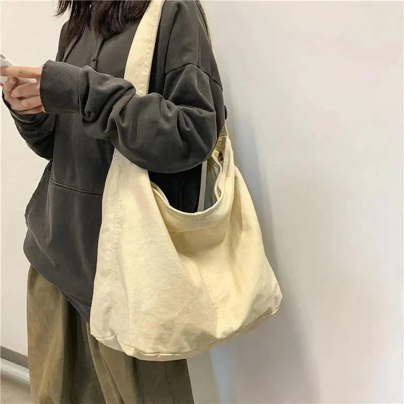 Bolsa Carteiro Feminina Urban: Estilo e Praticidade Para o Seu Dia a Dia