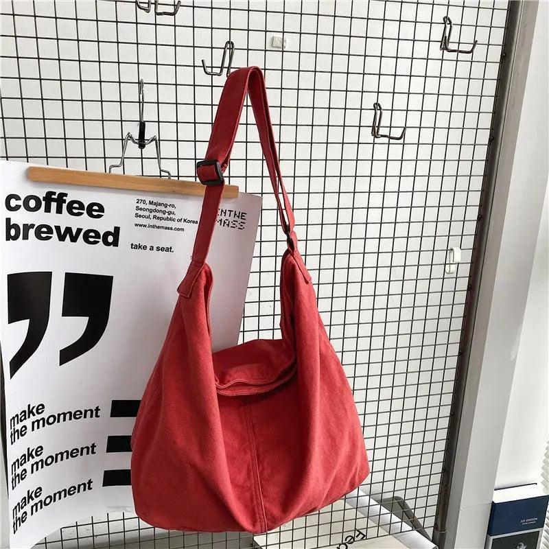 Bolsa Carteiro Feminina Urban: Estilo e Praticidade Para o Seu Dia a Dia
