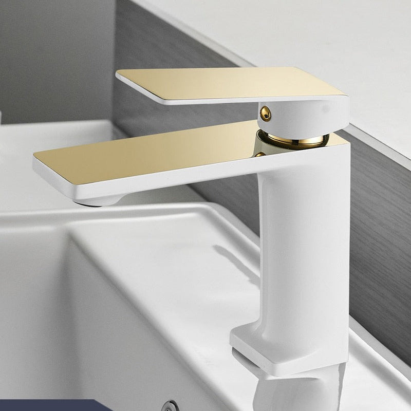 Torneira de Latão Modernista para Banheiro