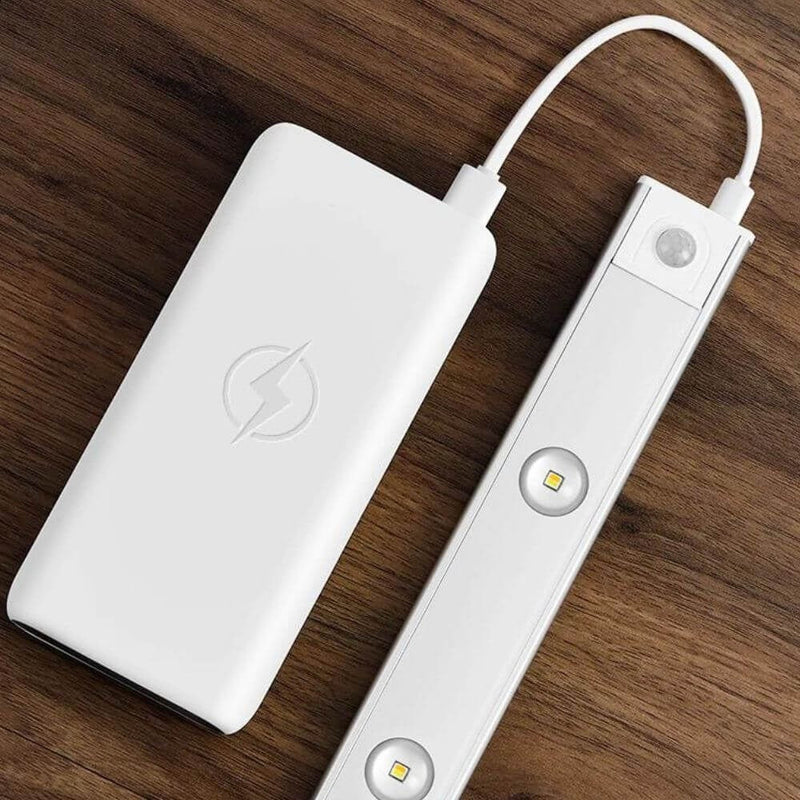 Lâmpada LED Magnética Recarregável com Sensor de Movimento para Conforto e Praticidade