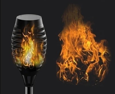 Tocha LED Solar Impermeável - Ilumine Suas Noites com FireGlow