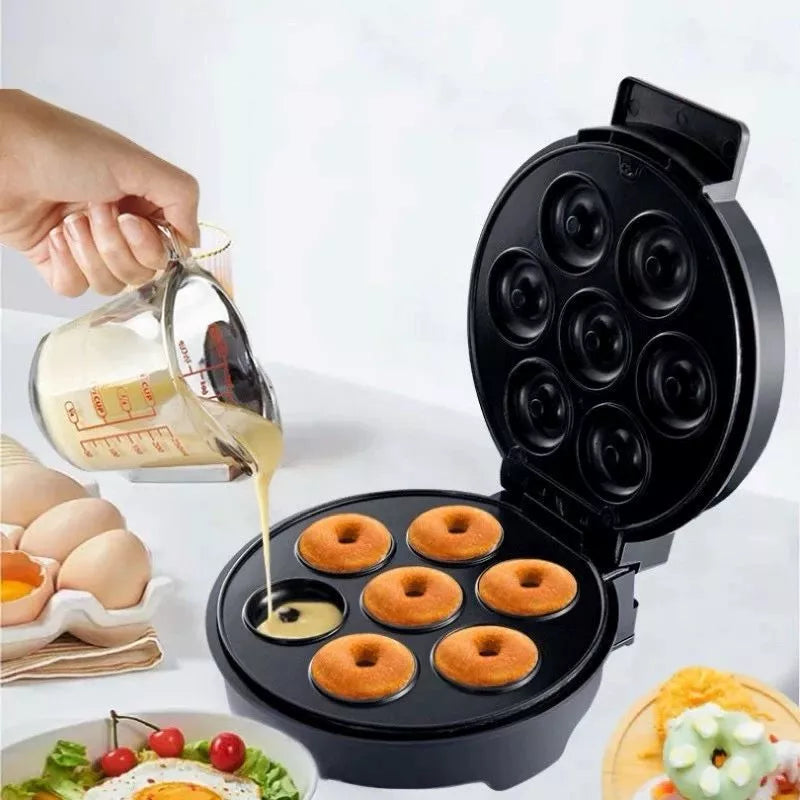 Máquina de Donuts Elétrica 7 Cavidades 1200W - Delicie-se Com Praticidade e Sabor