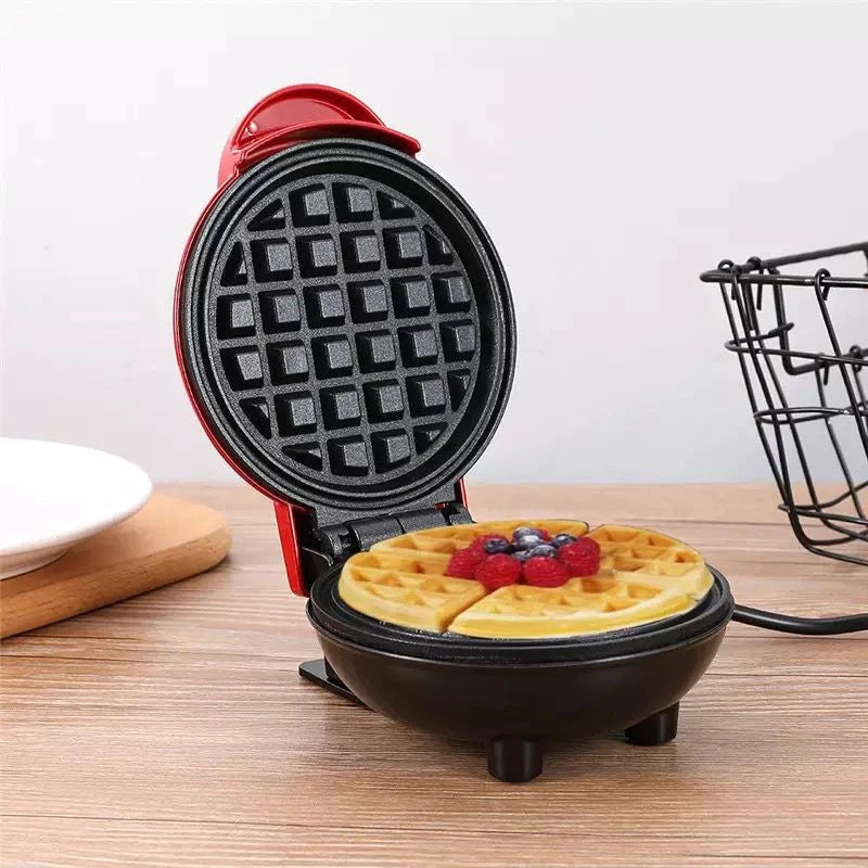 Mini Máquina de Waffles Elétrica Portátil 110V: Transforme Seu Café da Manhã com Praticidade e Sabor