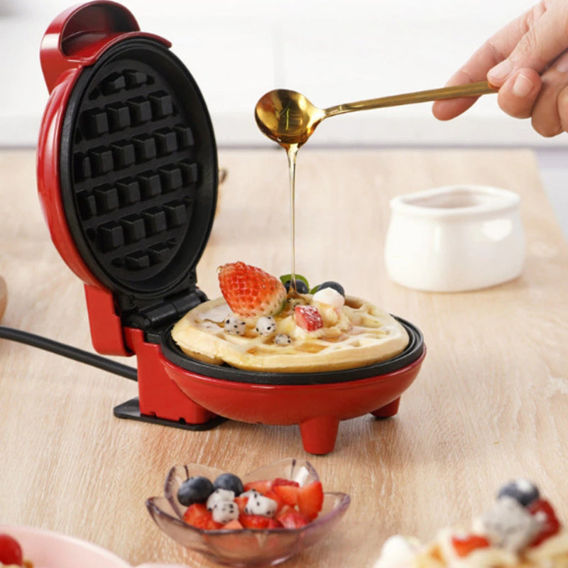 Mini Máquina de Waffles Elétrica Portátil 110V: Transforme Seu Café da Manhã com Praticidade e Sabor
