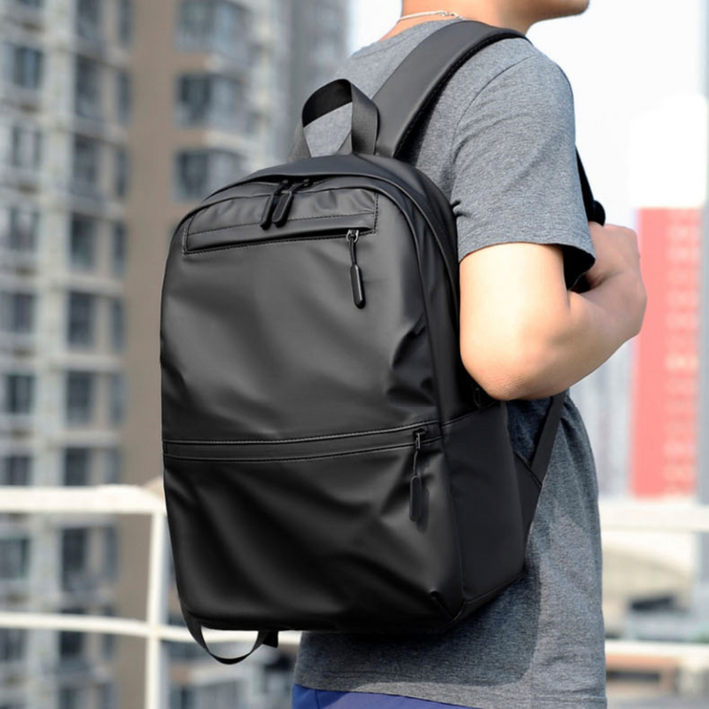 Mochila Masculina MaxDry: Conforto e Proteção em Cada Aventura