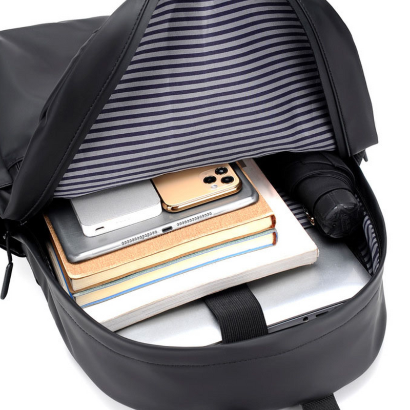 Mochila Masculina MaxDry: Conforto e Proteção em Cada Aventura