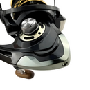 Molinete Shimano: Força de 15kg e 13 Rolamentos em Metal para Aventura sem Limites