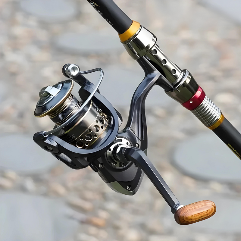 Molinete Shimano: Força de 15kg e 13 Rolamentos em Metal para Aventura sem Limites