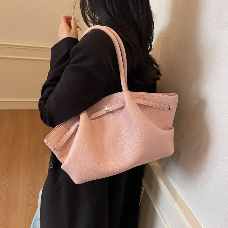 Bolsa Grande Iane: Estilo e Praticidade para o Seu Dia a Dia