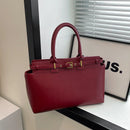 Bolsa Grande Larissa: Estilo e Conforto Para o Seu Dia a Dia