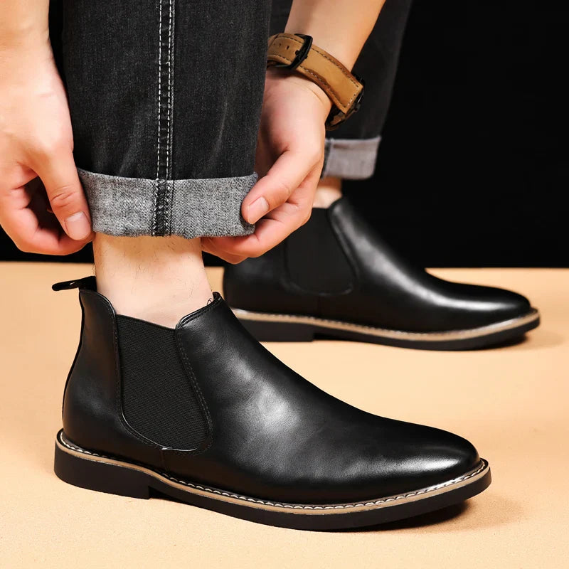 Bota Masculina de Couro Genuíno - Estilo e Conforto para o Dia a Dia