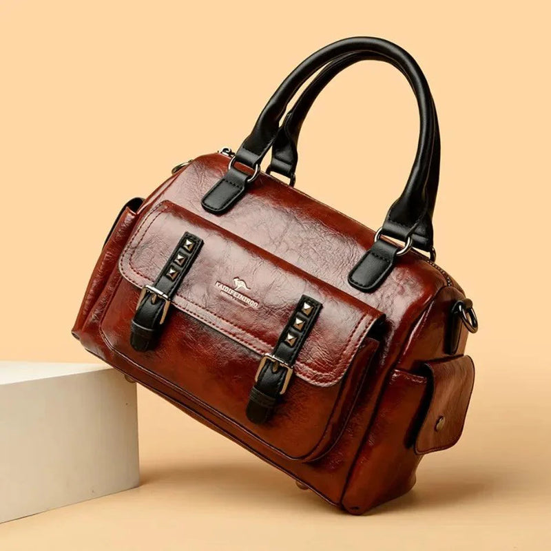 Bolsa Diva em Couro Legítimo - Elegância e Praticidade para o Dia a Dia