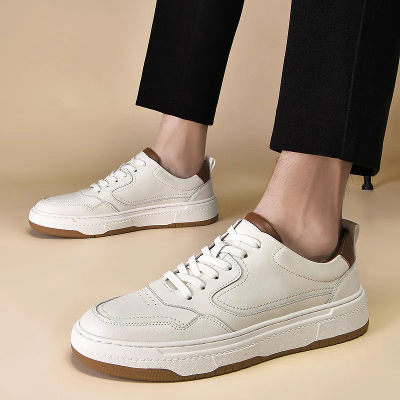 **Tênis Masculino de Couro Genuíno - Conforto e Estilo Capello**