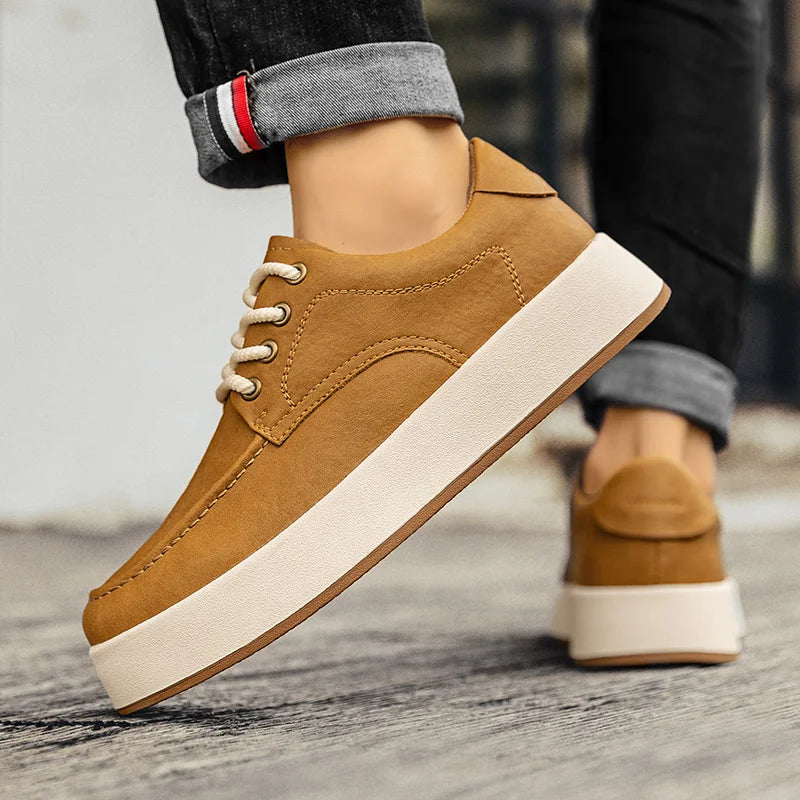 Sapatênis Masculino de Couro Genuíno Victoniro - Conforto e Estilo para o Seu Dia a Dia