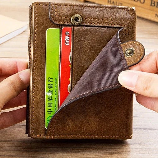 Carteira Masculina em Couro Genuíno - Estilo e Praticidade Ferruci