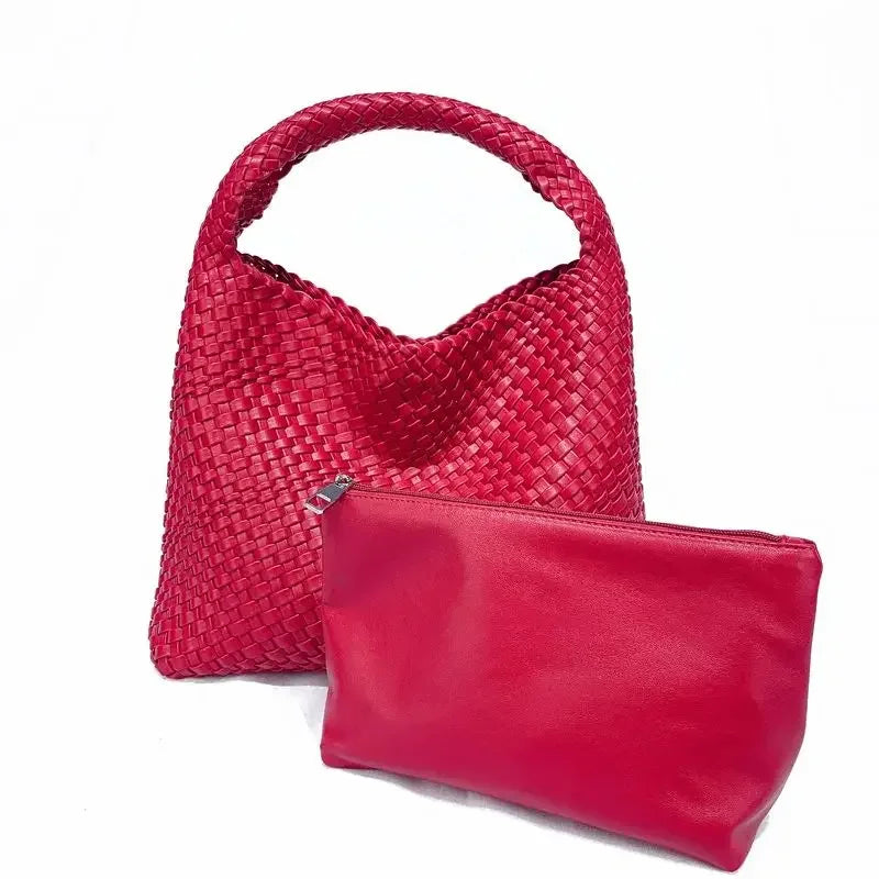 Bolsa Média Trançada Cora: Estilo e Praticidade para o Seu Dia a Dia