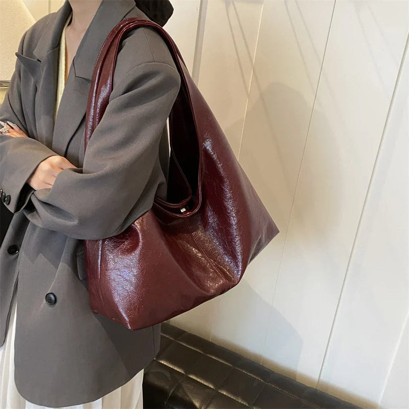 Bolsa Grande Liz: Conforto e Estilo para o Seu Dia a Dia