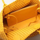 Bolsa Silvia: Praticidade e Estilo para o Seu Dia a Dia