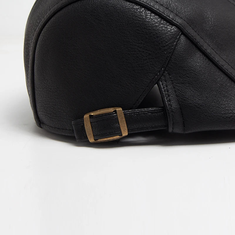 Boina Masculina de Couro Genuíno Theron - Estilo e Conforto para o Seu Dia a Dia