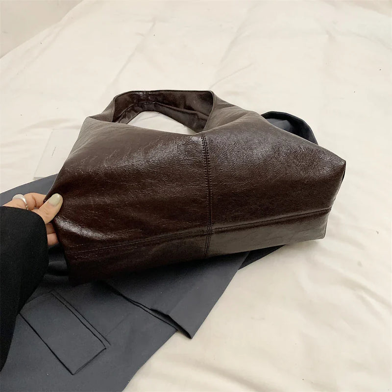 Bolsa Grande Liz: Conforto e Estilo para o Seu Dia a Dia