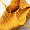 Bolsa Silvia: Praticidade e Estilo para o Seu Dia a Dia