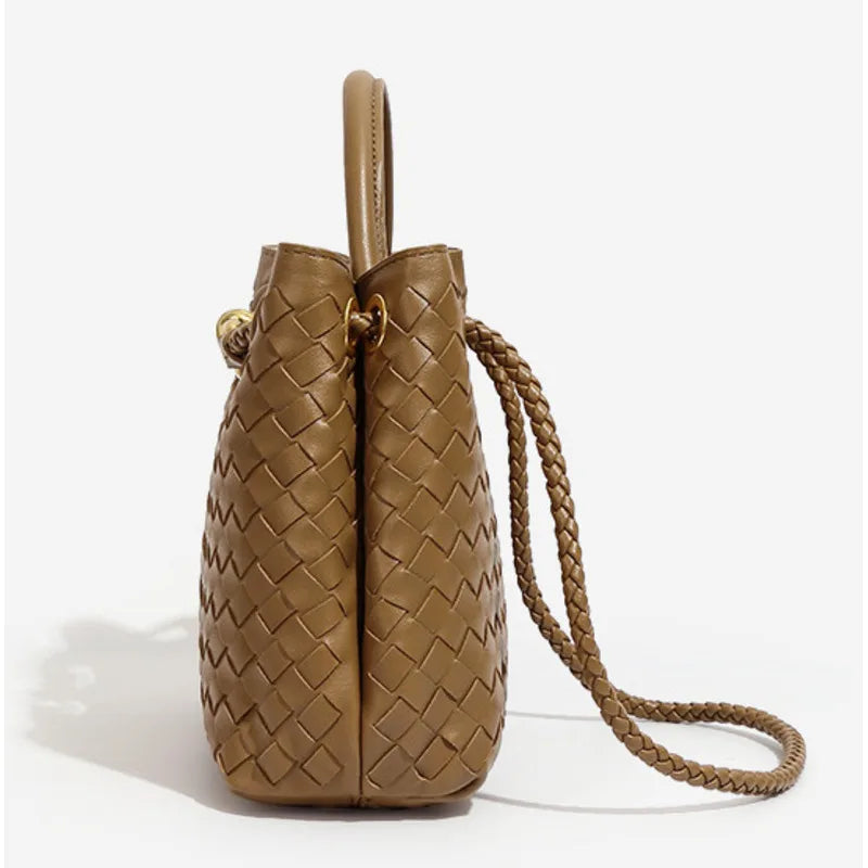 Bolsa Tote Média Adele – Estilo e Praticidade para Seu Dia a Dia