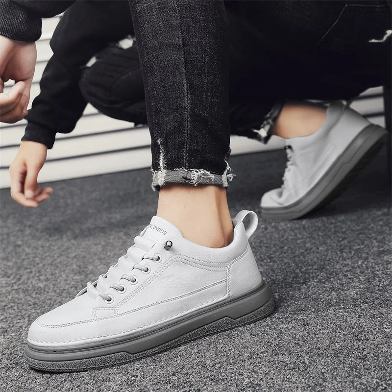 Conforto e Estilo: Tênis Masculino Casual em Couro Genuíno - Estevan Erican