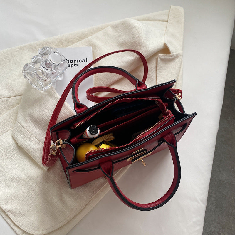 Bolsa Média Suzi – Praticidade e Estilo Para Seu Dia a Dia