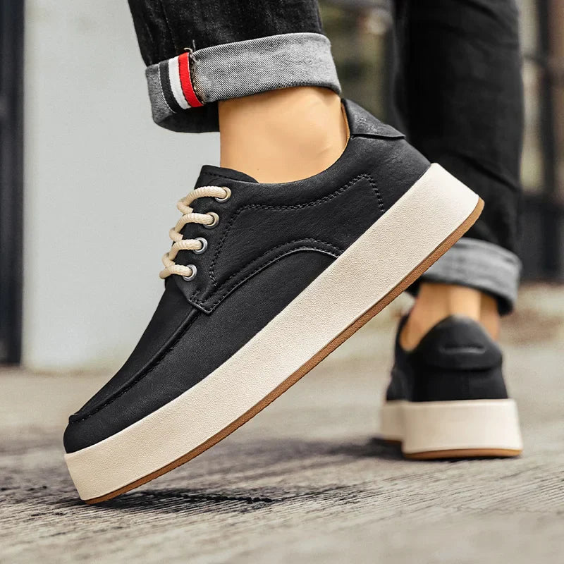 Sapatênis Masculino de Couro Genuíno Victoniro - Conforto e Estilo para o Seu Dia a Dia